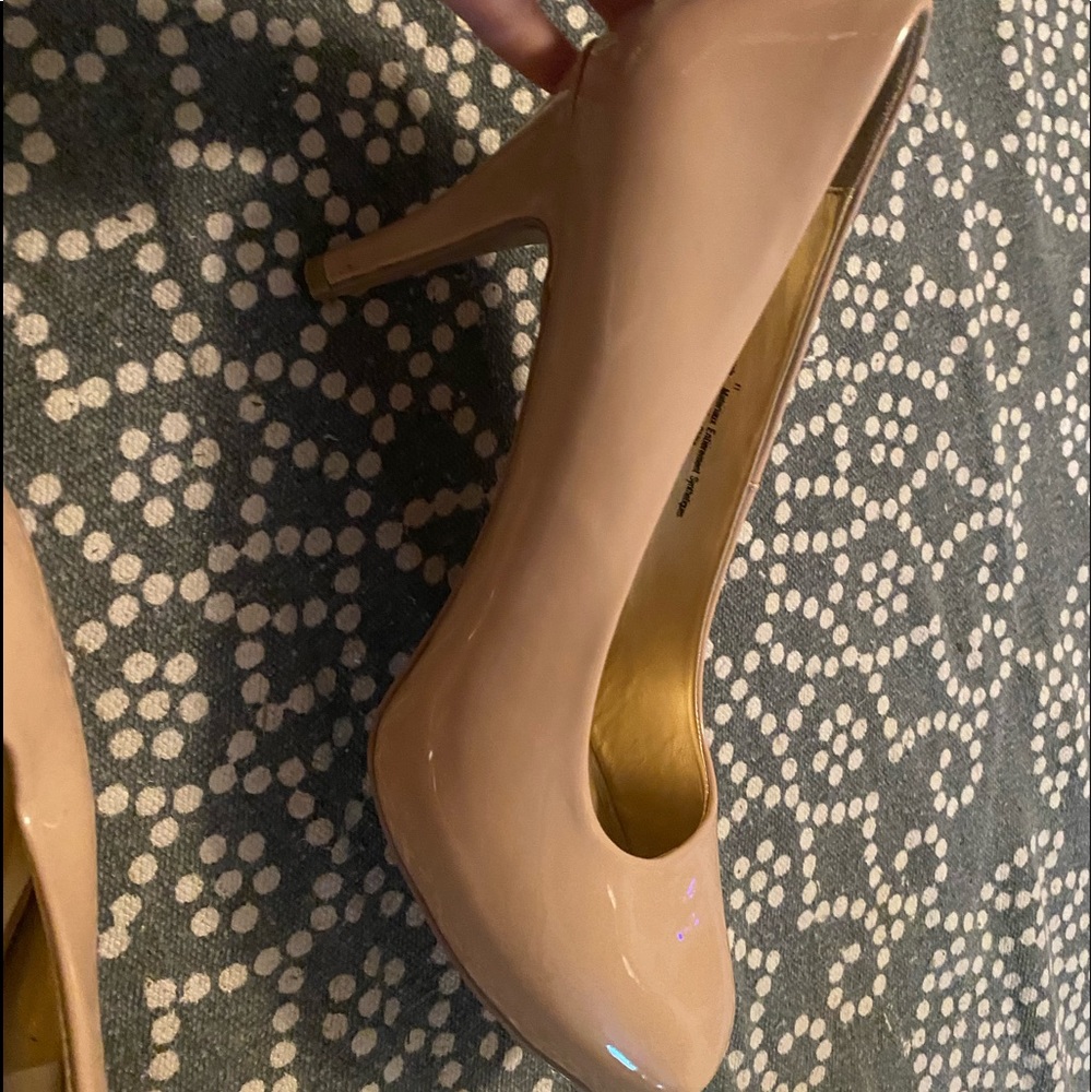 High heels - Picture 3 of 3